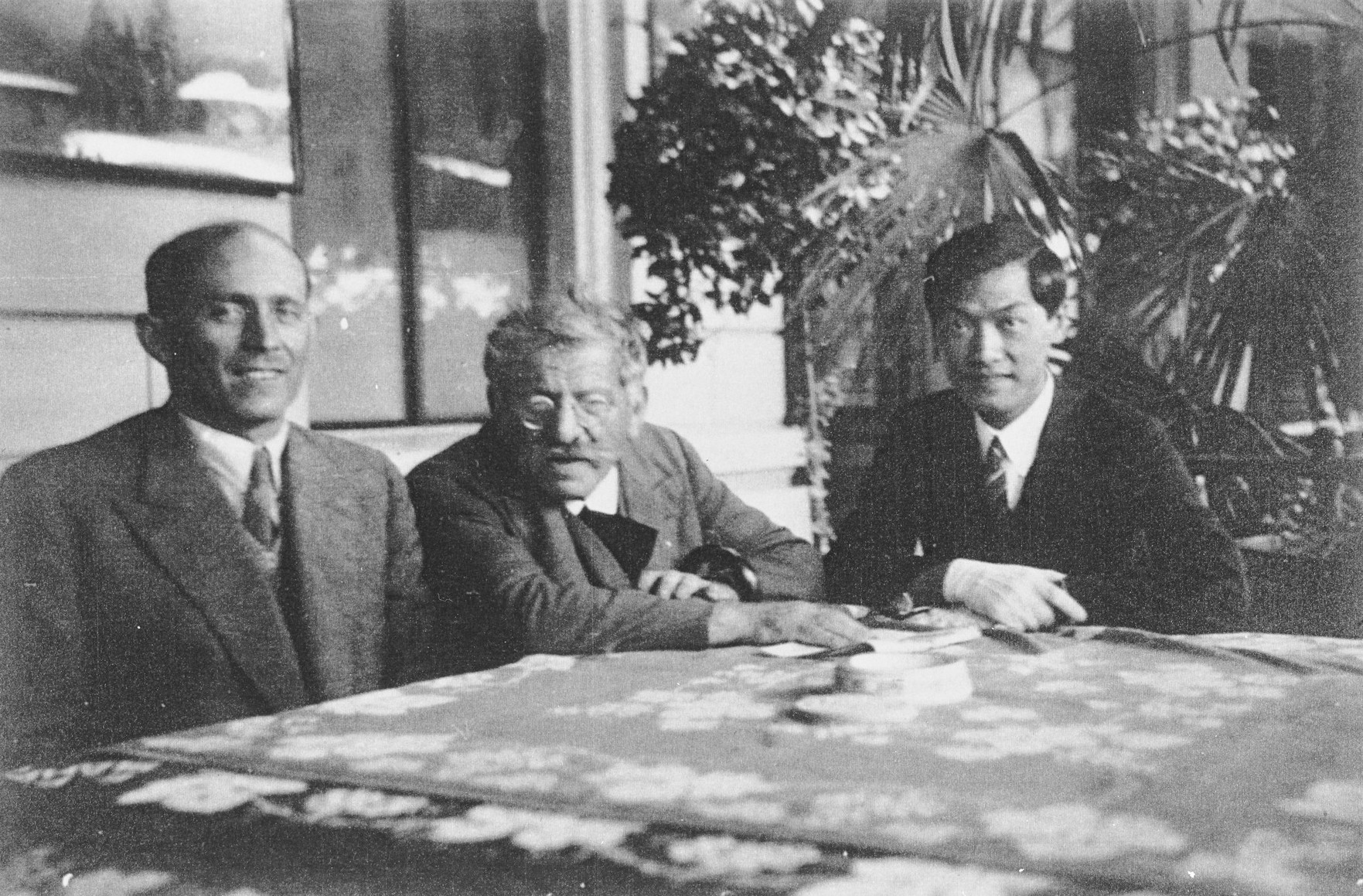 Magnus Hirsch sammen med Tao Lee og Bernard Schapiro