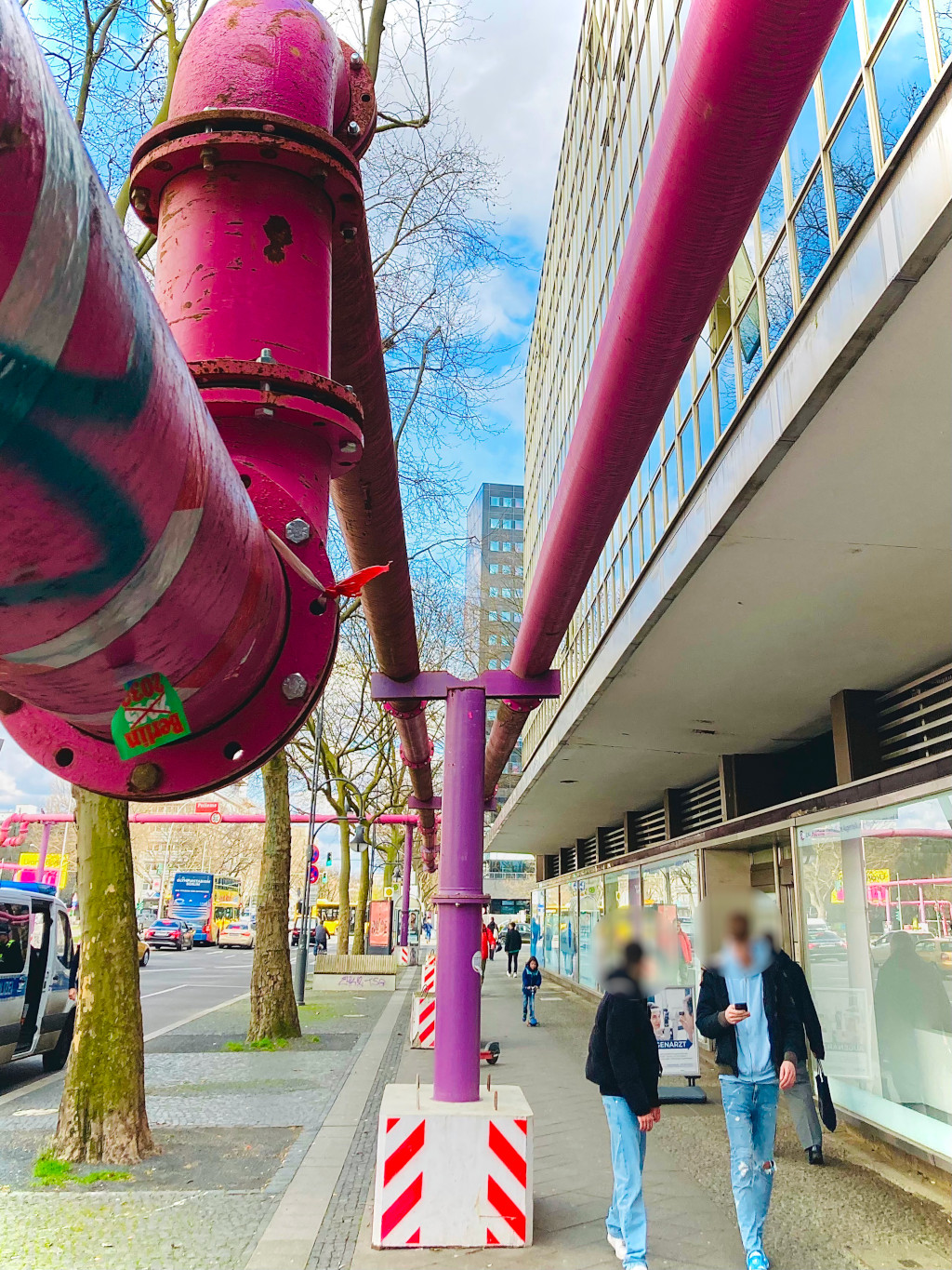 The pink pipes of various sizes near Wittenbergplatz.